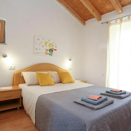 بيت للعطل House Marijan *