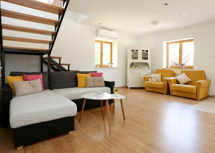 House Marijan Holiday home Sestanovac