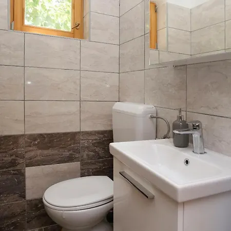 House Marijan Vakantiehuis Šestanovac